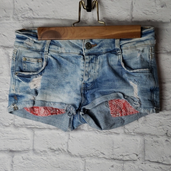 Zara Trafaluc Bandana Cutoff Shorts - Picture 1 of 5